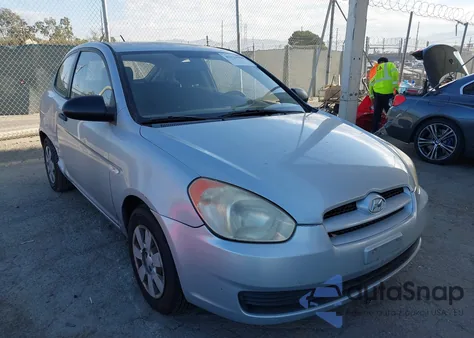 2007 Hyundai Accent Gs z USA, uszkodzony, nr VIN KMHCM36C27U006305